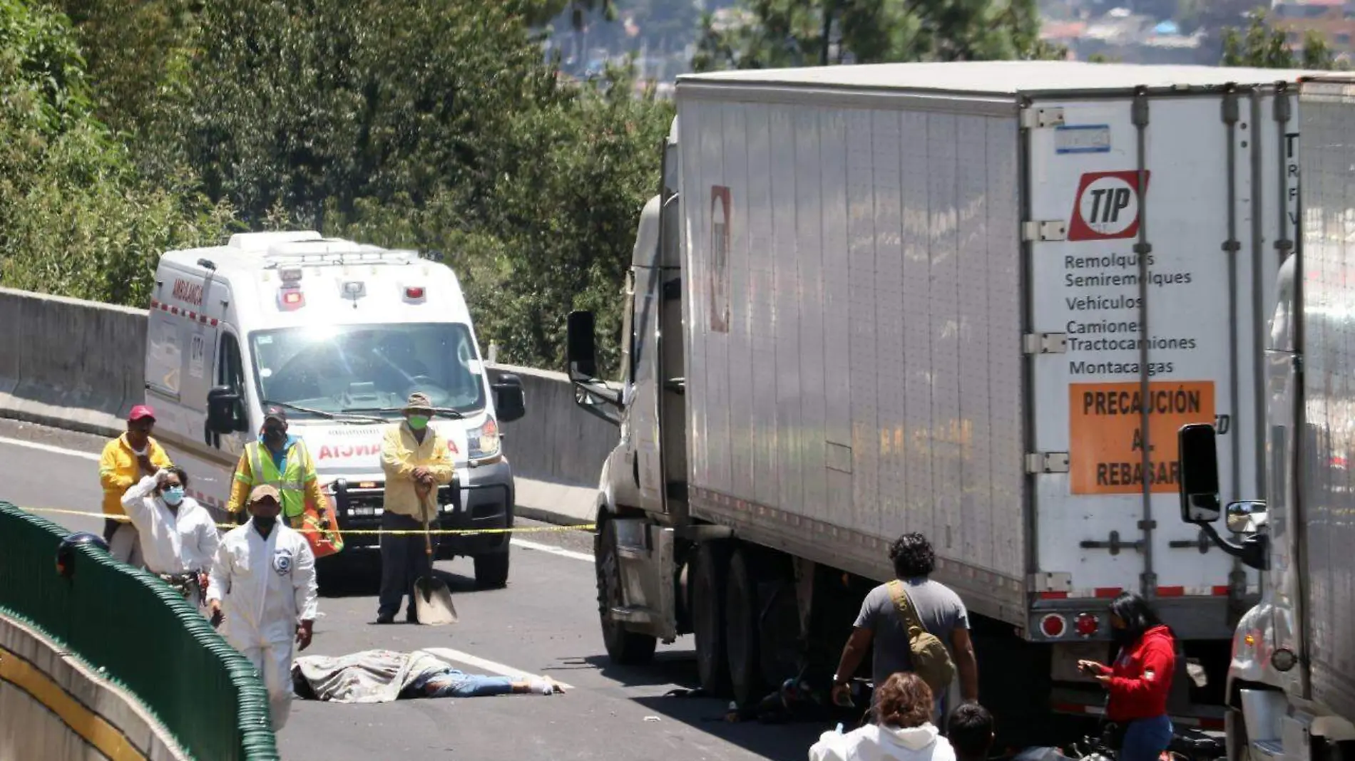 accidente en tres marias deja 6 motociclistas muertos